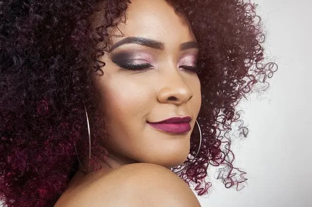 Cómo lograr un maquillaje de noche que deslumbre