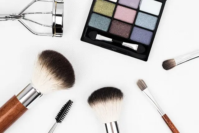 Cómo lograr un maquillaje duradero en climas cálidos