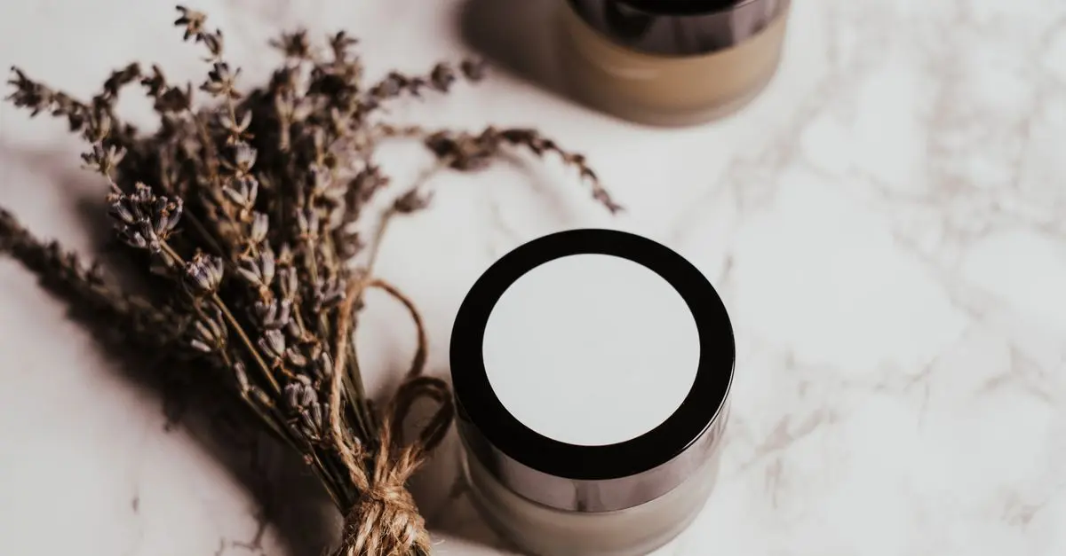 Guía completa sobre los beneficios del aceite de jojoba para la piel