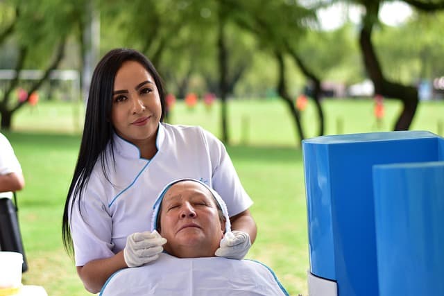 Cómo hacer una limpieza facial profunda en casa