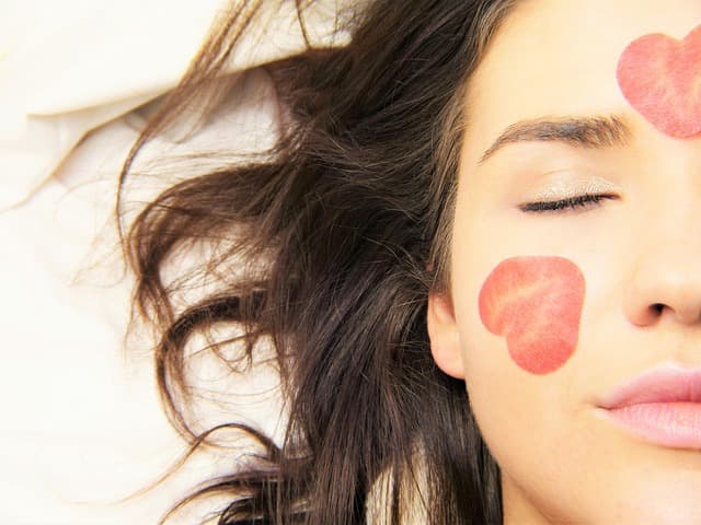 Todo sobre los tratamientos faciales: beneficios y tipos